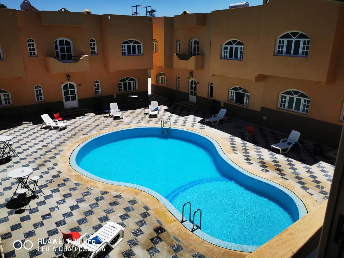 Amwaj Hotel Эль-Джадида Экстерьер фото